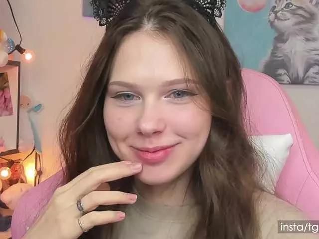 Cuterori on BongaCams 