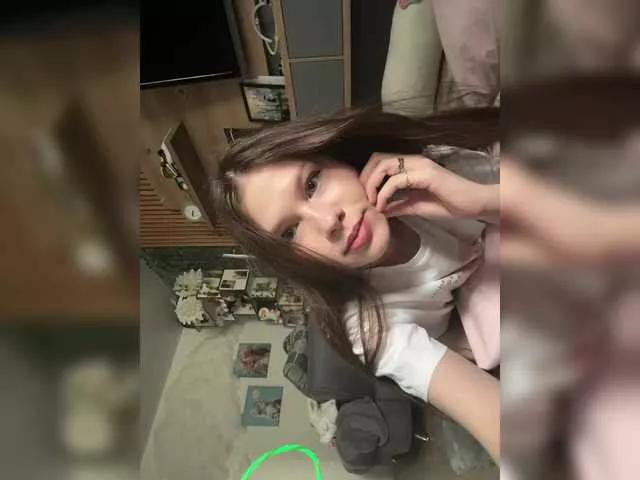 Cuterori on BongaCams 