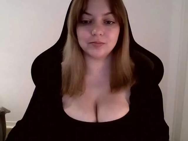 CynthiaGold on BongaCams 