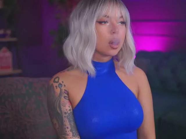 DaenerysDrogo on BongaCams 