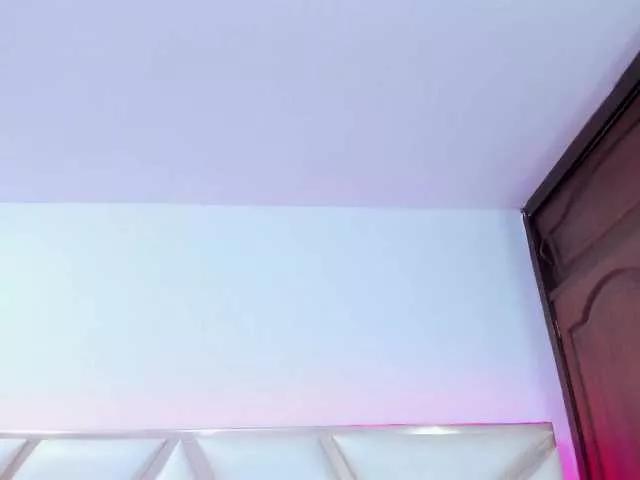 DafneMoore on BongaCams 