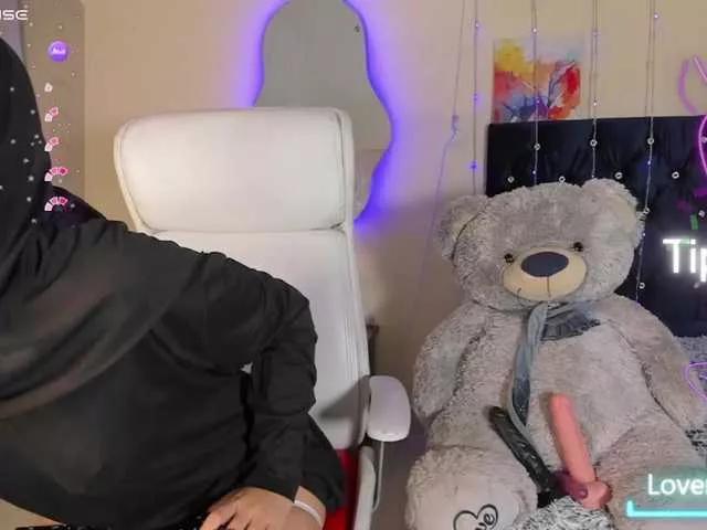 Dana-Alabi on BongaCams 