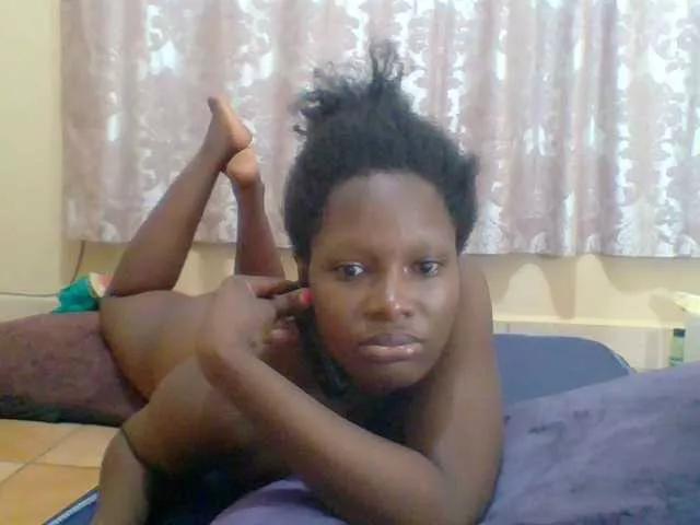 Darkberry2 on BongaCams 