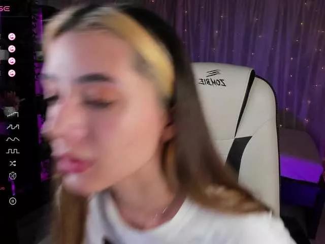 DarlaBelle on BongaCams 