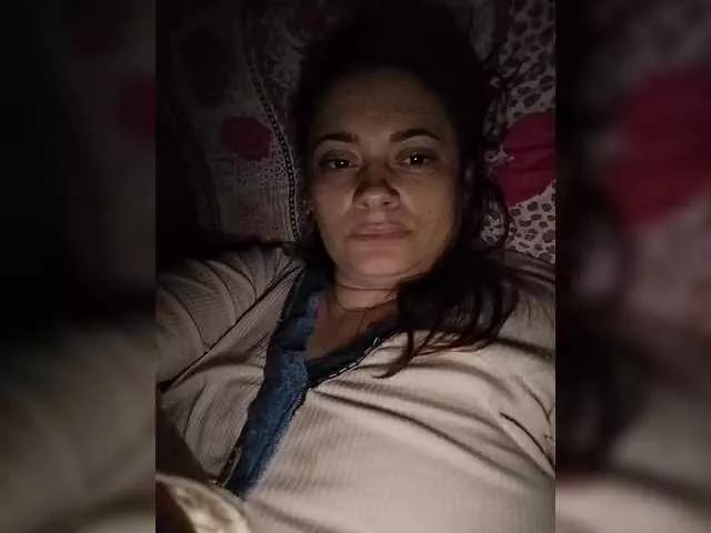 Delia100a on BongaCams 
