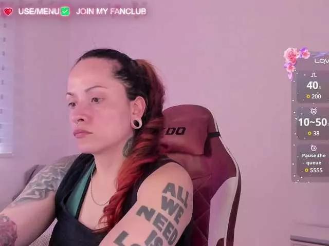DominaDeivis on BongaCams 