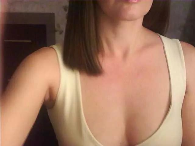 droplet83 on BongaCams 