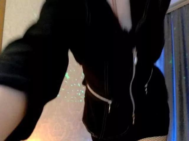 Elenaza1001 on BongaCams 
