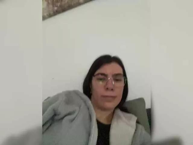 Offline Elinor21 on BongaCams
