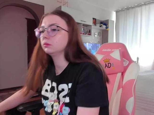 EliseJay on BongaCams 