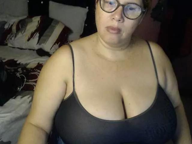 ElizabethTaylor8 on BongaCams 