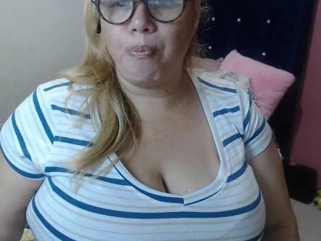 ElizabethTaylor8 on BongaCams 