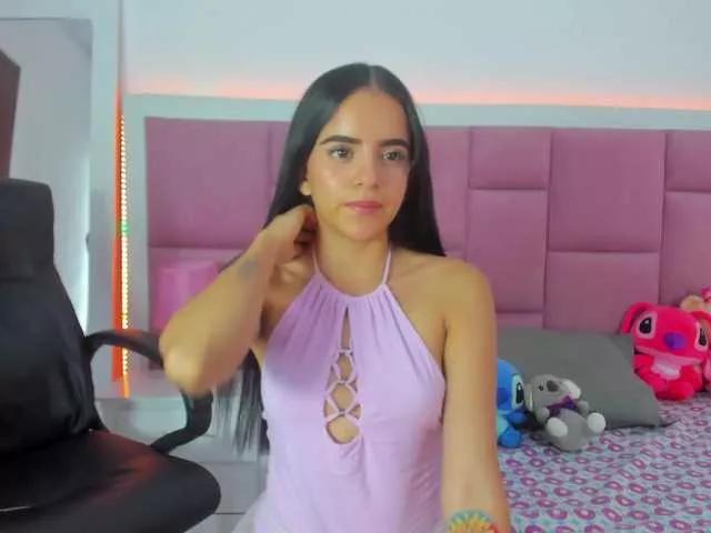 EmilyClay on BongaCams 