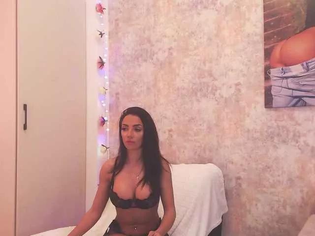 Erikabeee1 on BongaCams 