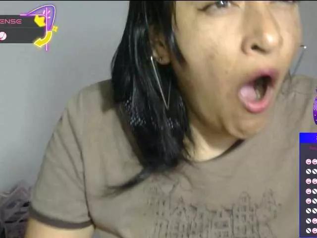ErikaMartinez on BongaCams 