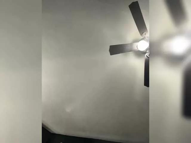Eva143 on BongaCams 