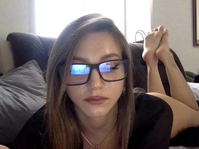 Evelonelfi on BongaCams 