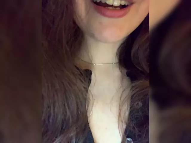 FeeBee on BongaCams 