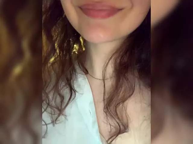 FeeBee on BongaCams 