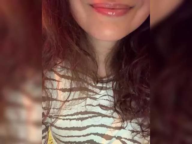 FeeBee on BongaCams 
