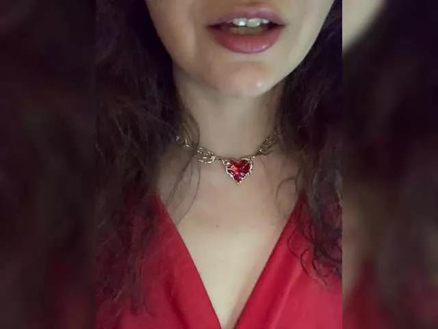 FeeBee on BongaCams 