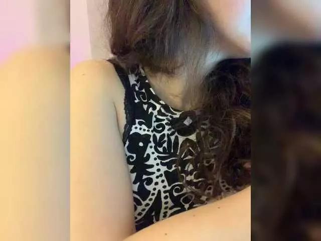 FeeBee on BongaCams 