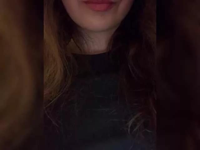 FeeBee on BongaCams 