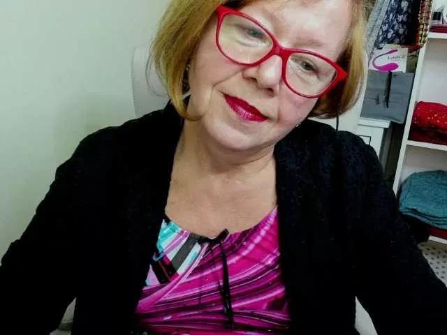 flirty-adele on BongaCams 