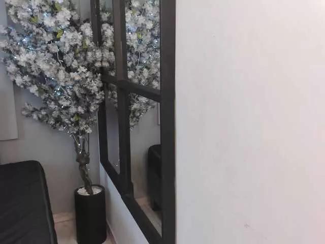 GabyyJones on BongaCams 
