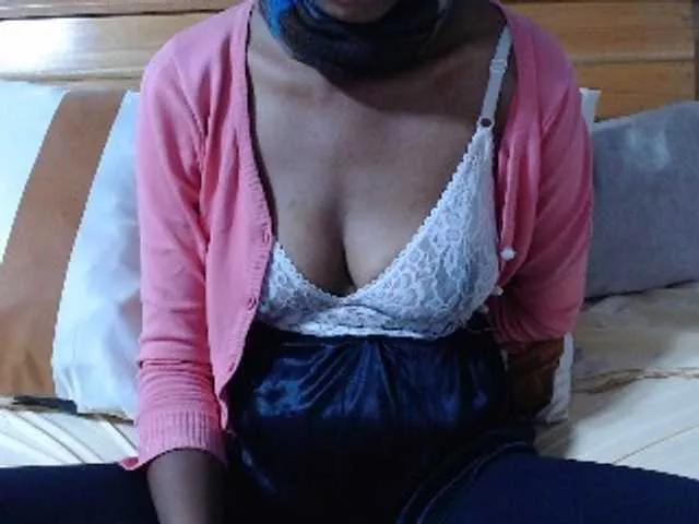 Hamour on BongaCams 