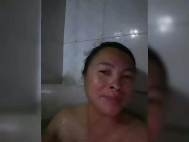 hanic on BongaCams 