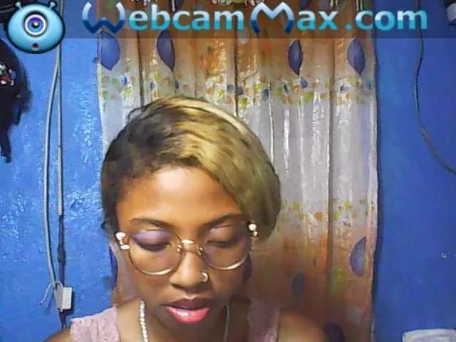 hatily2 on BongaCams 