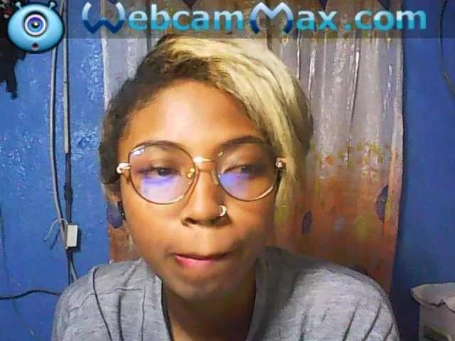 hatily2 on BongaCams 