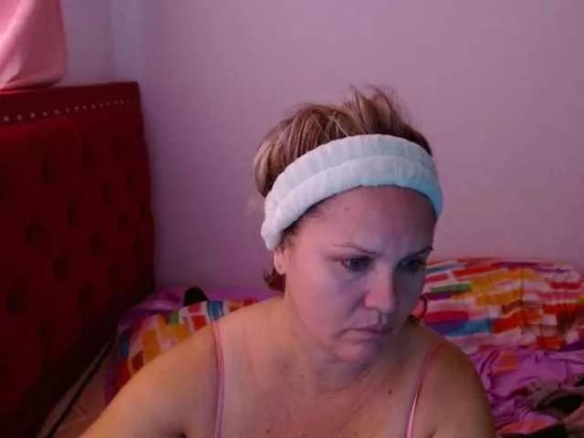 helenca1980 on BongaCams 