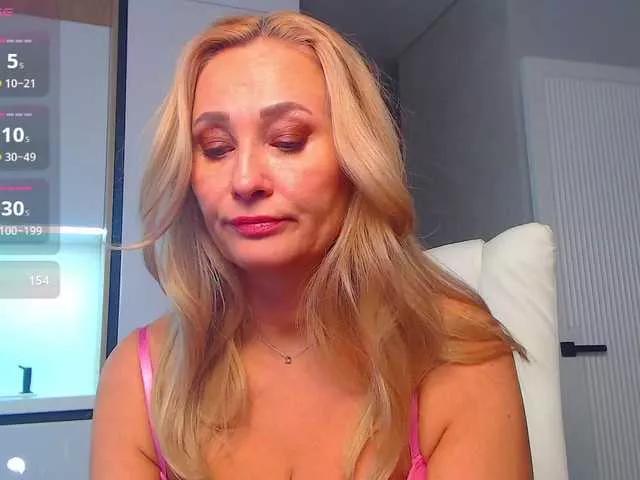 hold-me-tight on BongaCams 