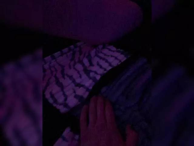 Offline HoneyKJ on BongaCams