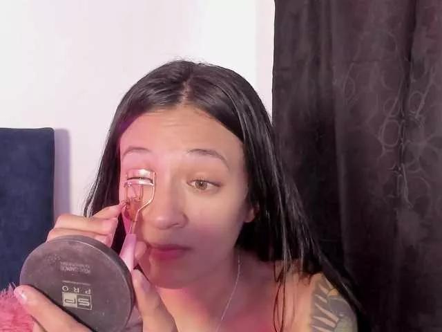 HoneyMiqueila on BongaCams 