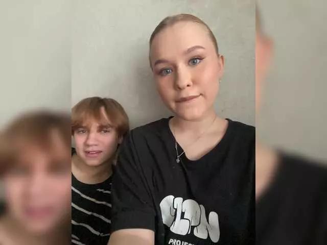 HoneySavage on BongaCams 