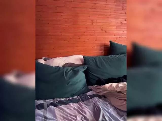 Hotlove22-1 on BongaCams 
