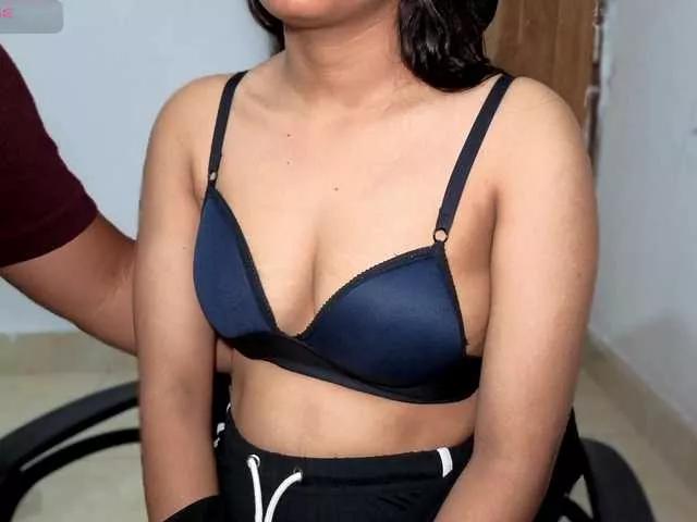 indianpooja on BongaCams 