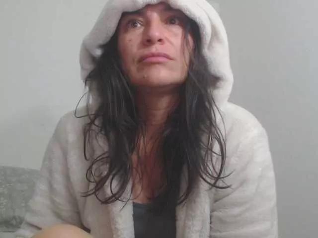 Ivannacrazy1 on BongaCams 