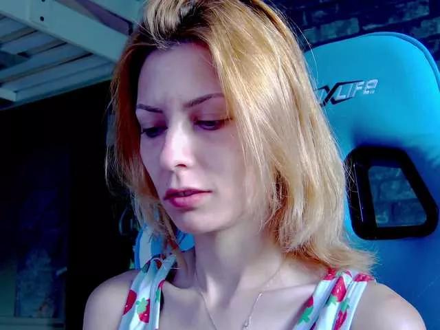 karo131324 on BongaCams 