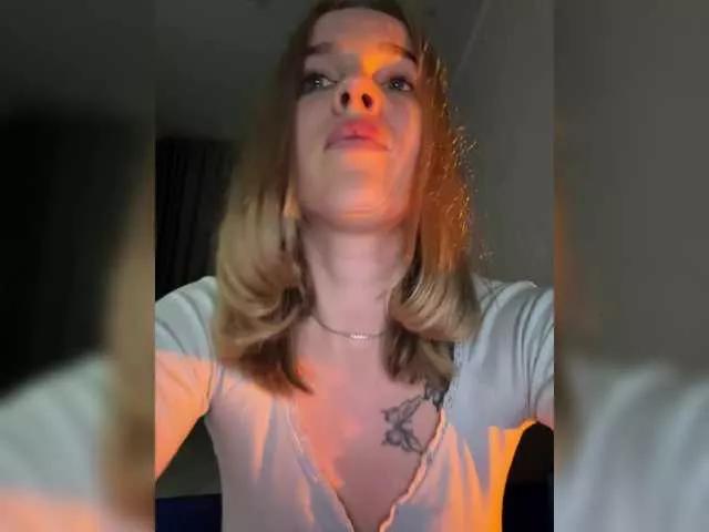 KateDanverr on BongaCams 