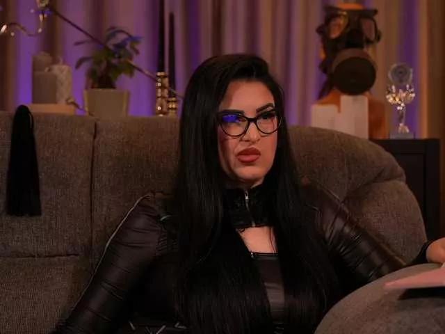 Offline KellyKent on BongaCams