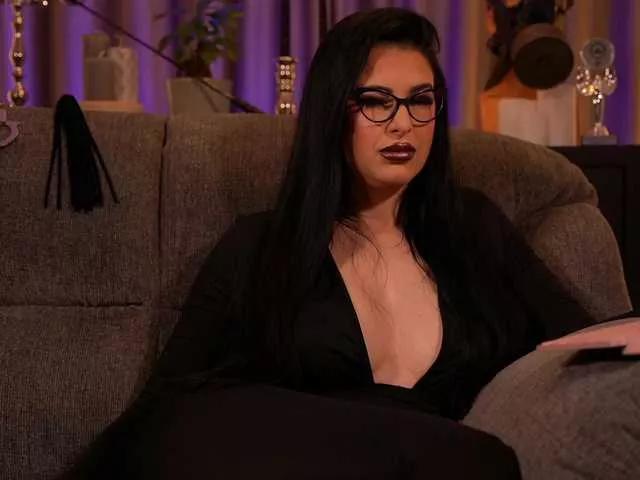 Offline KellyKent on BongaCams
