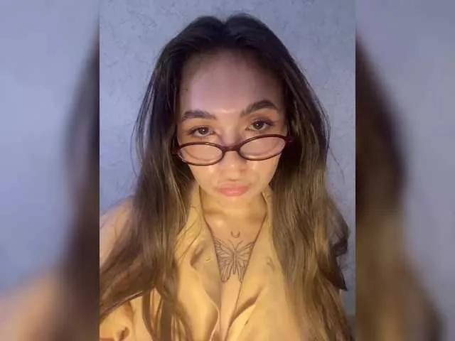 Offline kiskama on BongaCams