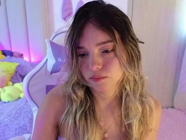 LarisaMaia on BongaCams 