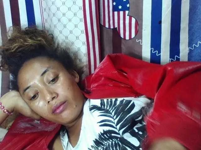 Laurencia12 on BongaCams 