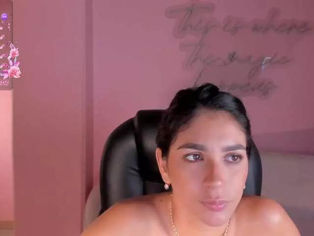 LaylaCutler on BongaCams 