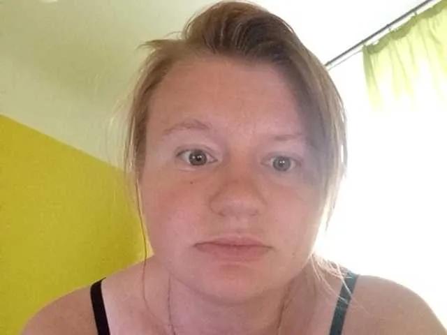 Leenakene on BongaCams